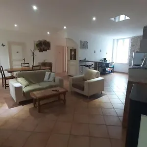 Appartemment Situé A Les Bains Lacaune